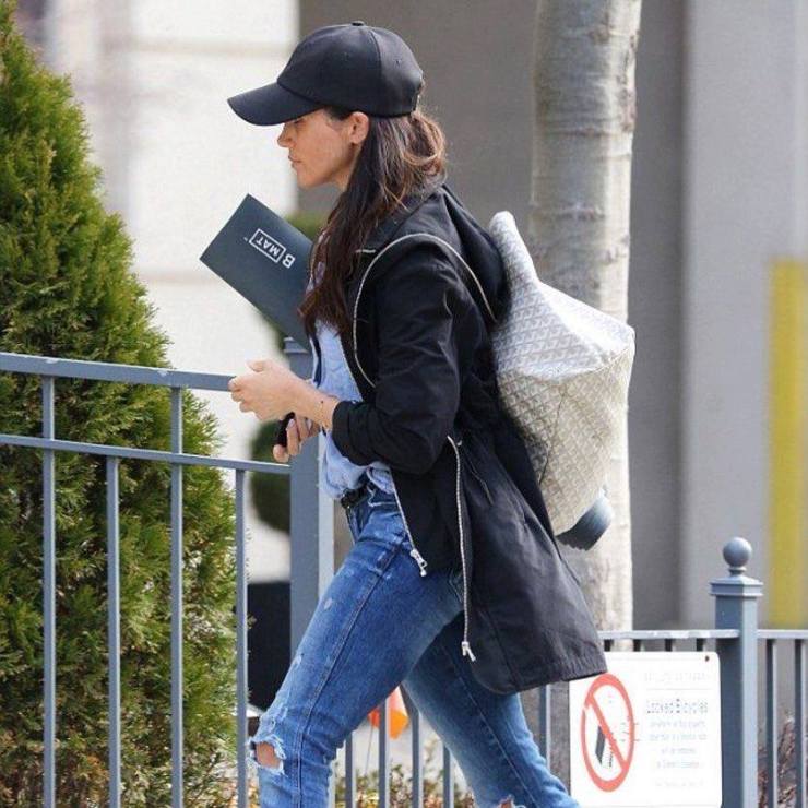 33767864_113989989487331_8919782196227604480_n-2